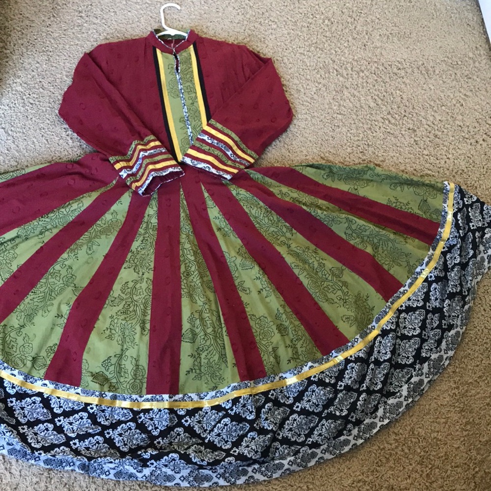Pakistani long dress or shalwar kameez
